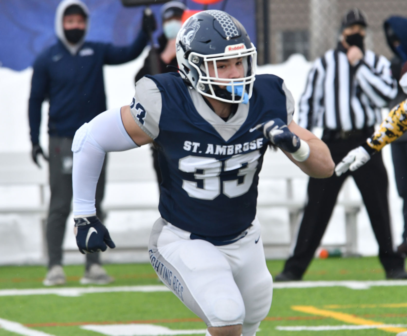 022121-qc-spt-ambrose football-251